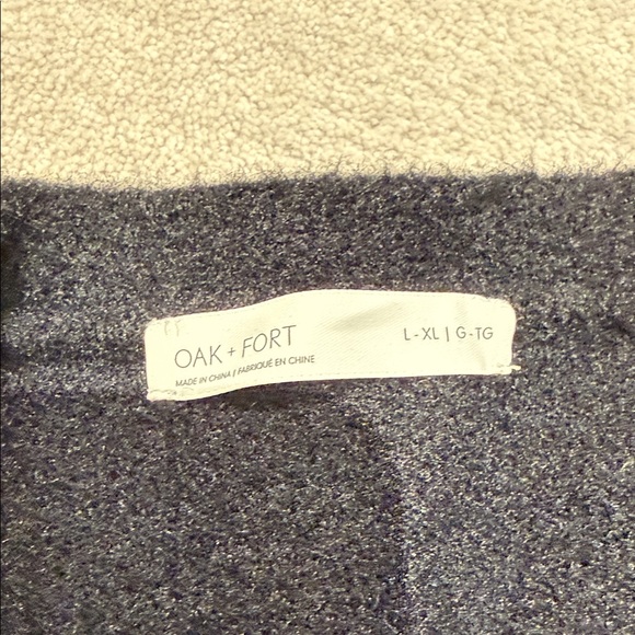 OAK + FORT Black V-Neck Button Front Pocket Cardigan - L/XL - Picture 2 of 2